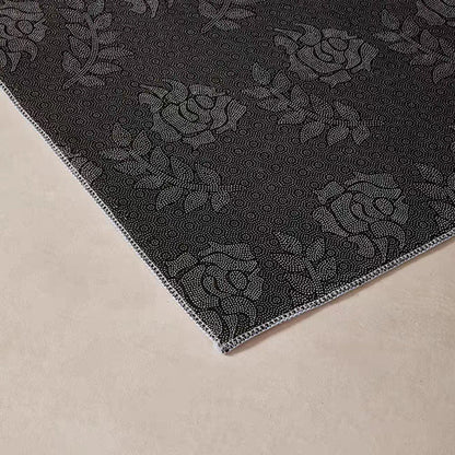Klasyczny dywan w stylu skandynawskim ze wzorem