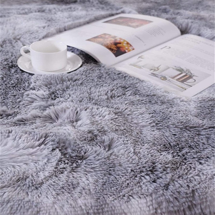 Miękki i puszysty dywan shaggy | Biały