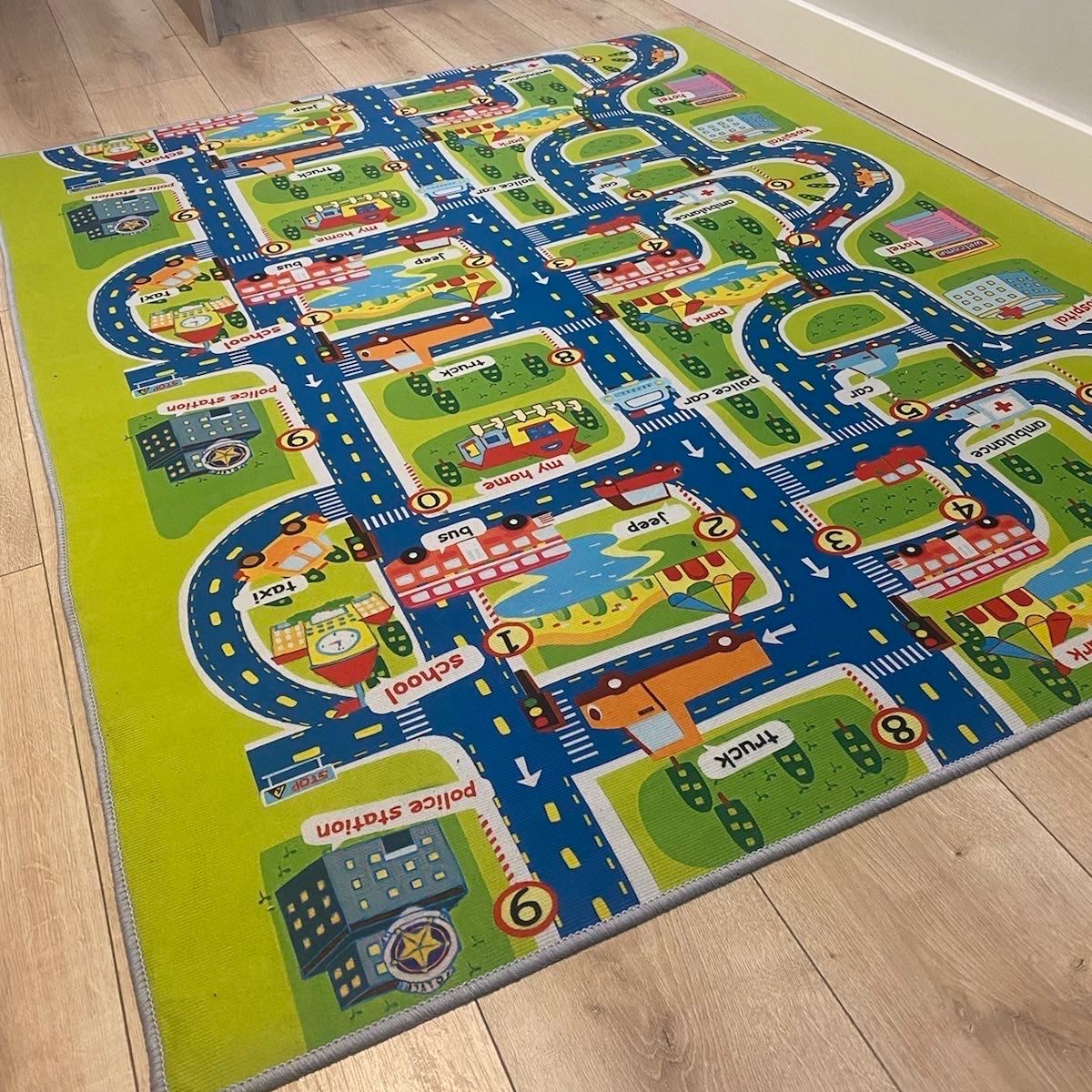 Dywan do pokoju dziecięcego ze wzorem ulic miasta