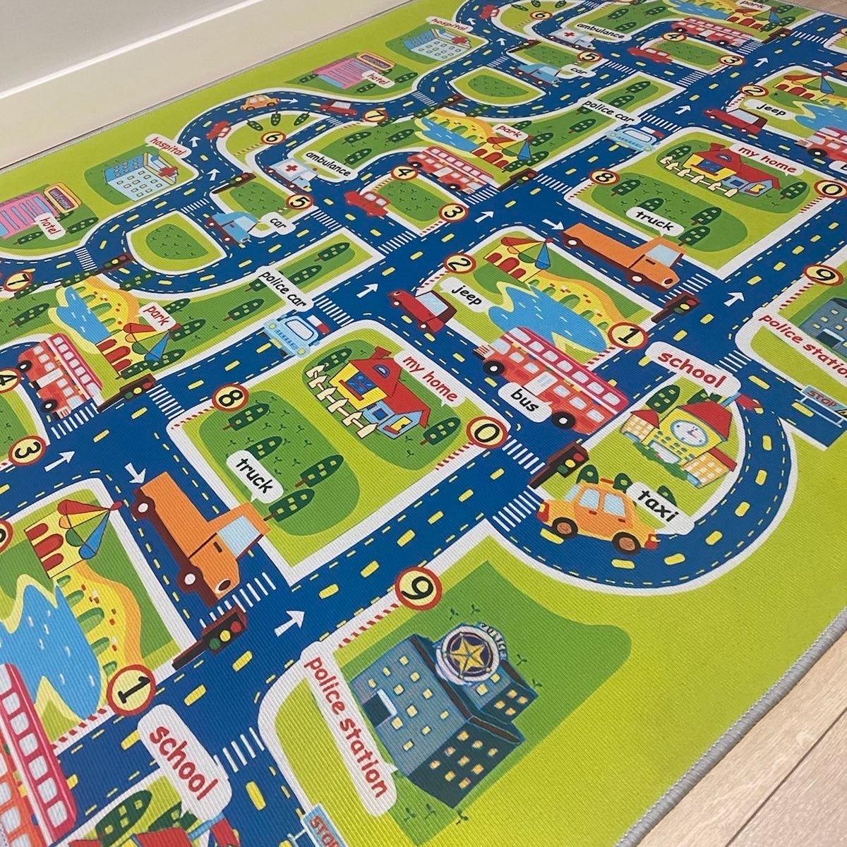 Dywan do pokoju dziecięcego ze wzorem ulic miasta